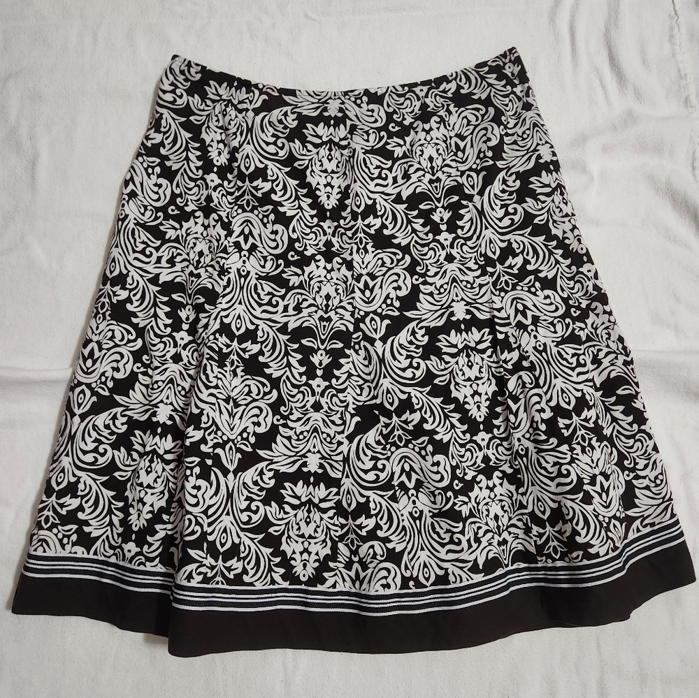 Women's Dress Barn skirt size 12